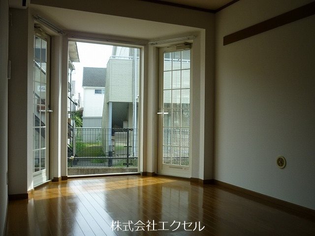 居室・リビング　日当たり良好です。