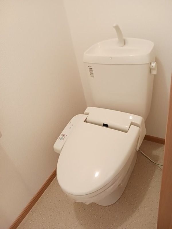 トイレ　図面と現状に相違がある場合には現状を優先