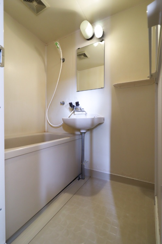 バス・シャワールーム　図面と現状に相違がある場合には現状を優先