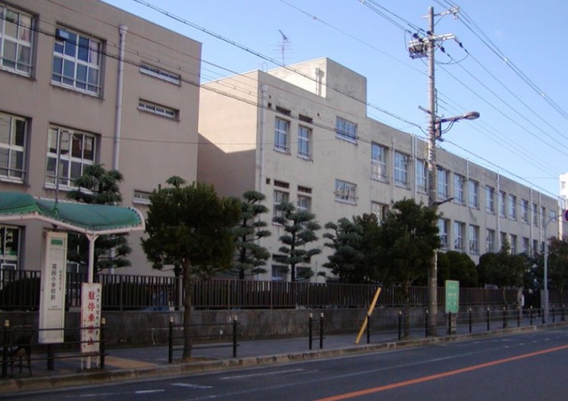 小学校　大阪市立苅田北小学校（小学校）まで671m