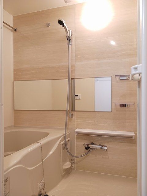 バス・シャワールーム　☆ゆったりくつろげるお風呂☆