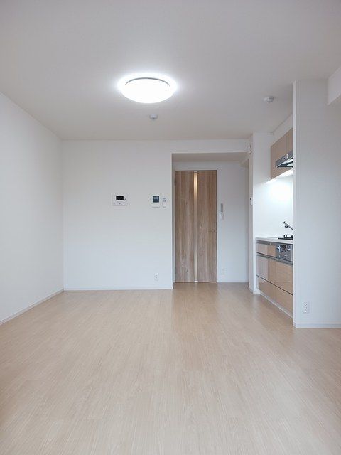 居室・リビング　☆明るい洋室☆