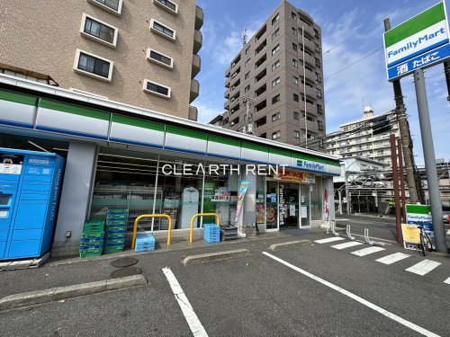 コンビニ　ファミリーマート アスロード横浜生麦店（コンビニ）まで131m