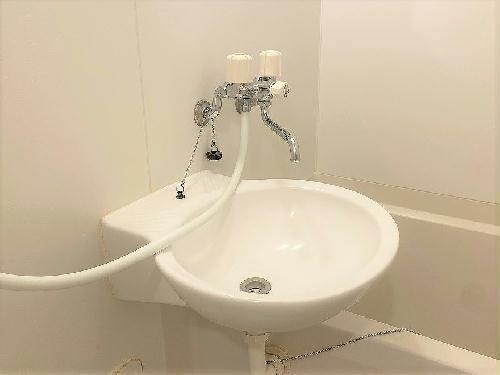 洗面設備　設備・仕様は号室により異なる為、現況を優先致します。