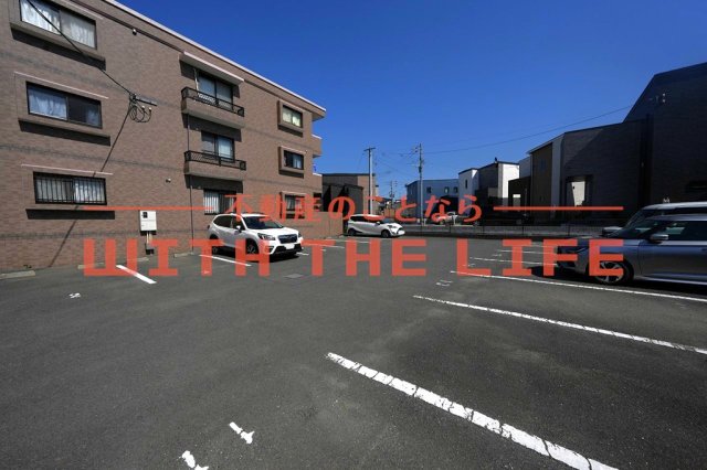駐車場　駐車場に車を止められます