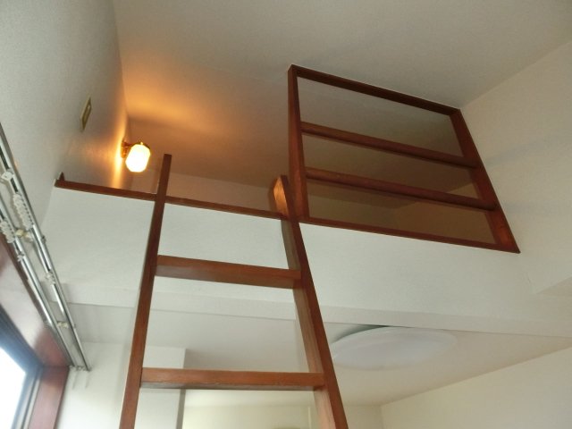 その他部屋・スペース　上部にロフトあり。