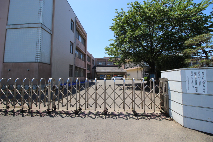 小学校　佐野小（小学校）まで1050m