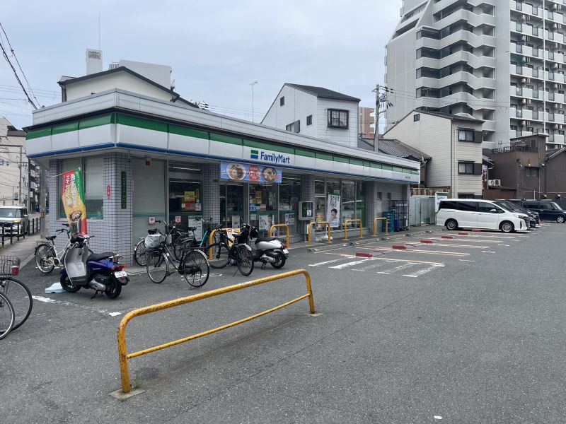 コンビニ　ファミリーマート新今里三丁目店（コンビニ）まで309m