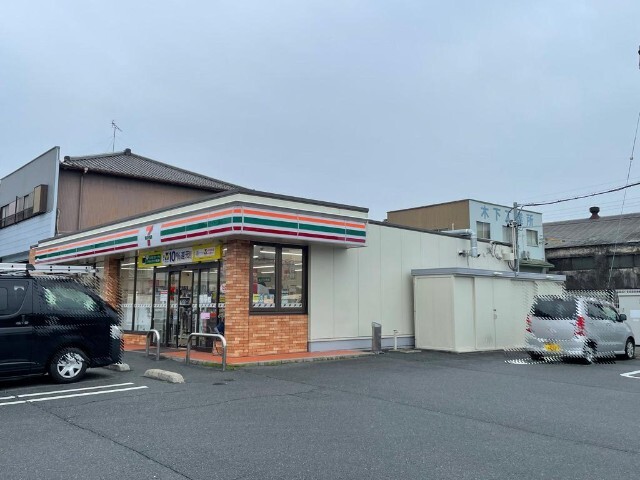 コンビニ　セブンイレブン桑名江場店（コンビニ）まで307m