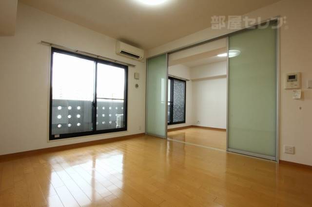 居室・リビング　日当たり良好なお部屋です。