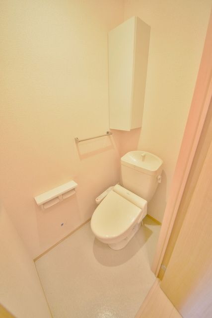 トイレ　お問い合わせはタウンハウジングまで
