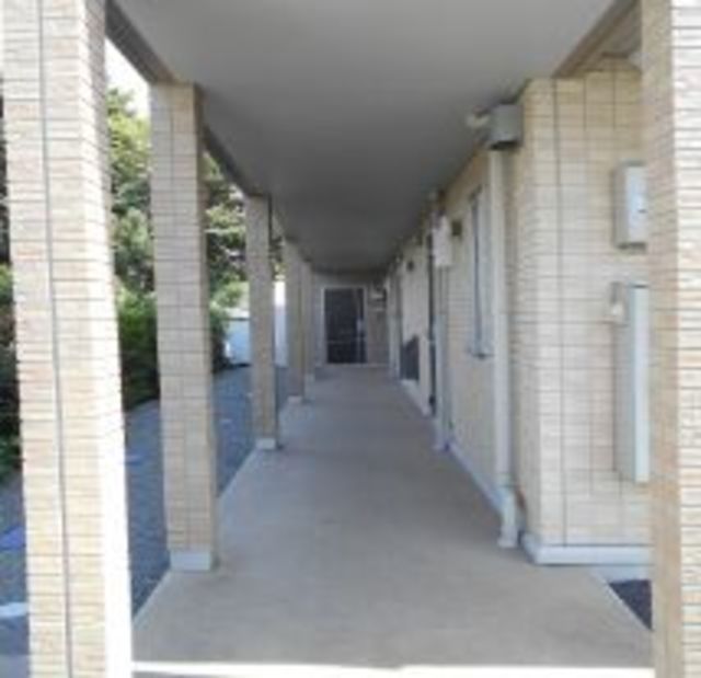 エントランス　お問い合わせはタウンハウジング武蔵小金井店まで