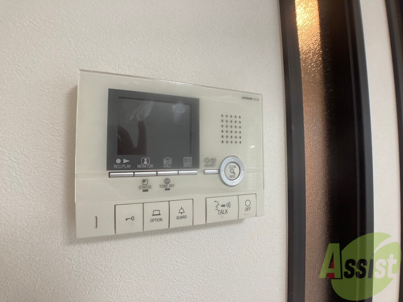 セキュリティ　ＴＶモニター付インターホンです。来客者の顔が見えるので安心！