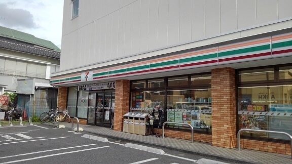 その他　セブンイレブン（その他）まで290m