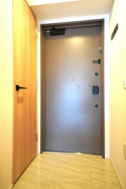 玄関　※写真は同タイプ住戸です。