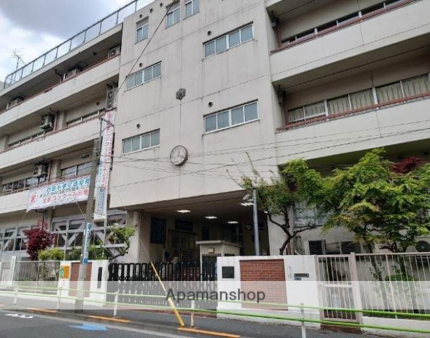 小学校　港区立白金小学校（小学校）まで670m