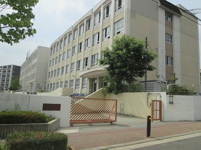 小学校　植田南小学校（小学校）まで217m
