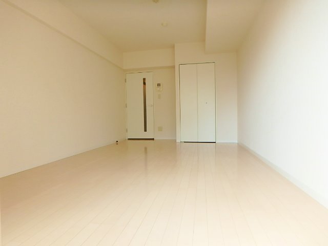その他部屋・スペース　エアコン付き・９，４帖フローリングの洋室