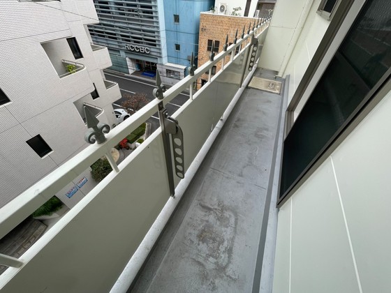 バルコニー　※別の部屋の写真です