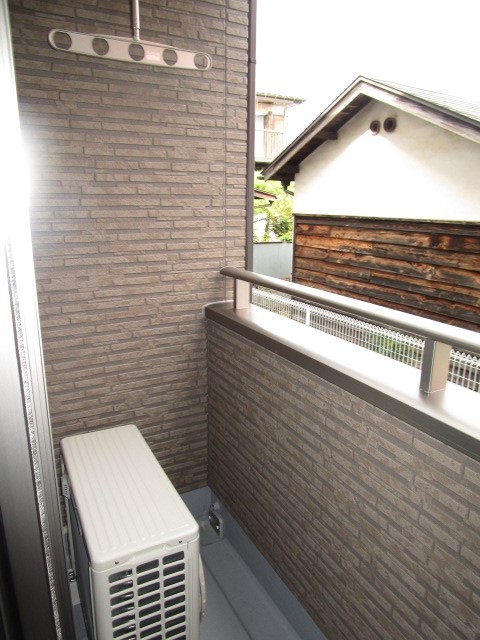 バルコニー　同施工会社のイメージ写真となります。現地優先