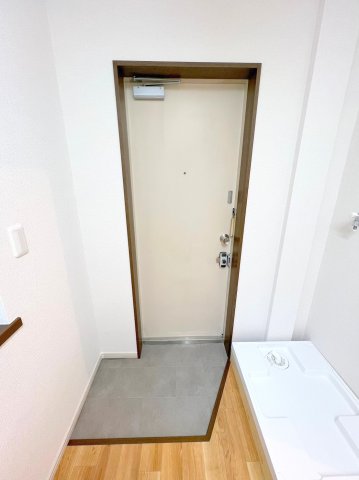 玄関　※別部屋参照