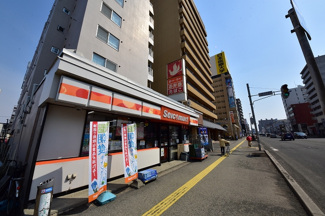 コンビニ　セイコーマートまるほん店（コンビニ）まで90m