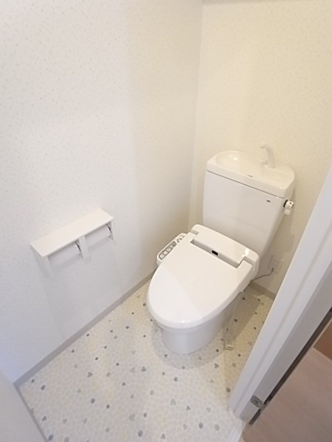 トイレ　ゆったりとした空間のトイレです