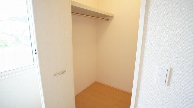 収納　ウォークインクローゼット