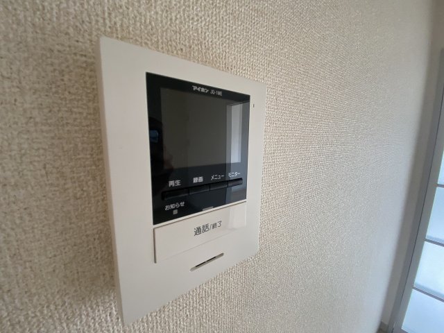 セキュリティ　防犯対策に有効なカメラ付インターホン完備♪