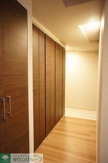 玄関　※別部屋参考写真