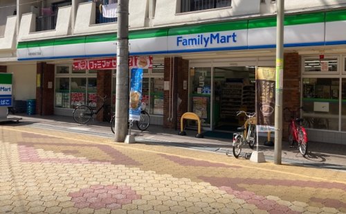 コンビニ　ファミリーマート 住吉苅田五丁目店（コンビニ）まで445m