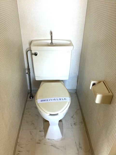 トイレ　人気のバストイレ別です♪トイレが独立していると使いやすいです