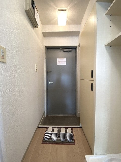 玄関　シューズボックス付きで玄関すっきり片付きます！お客様もスムー
