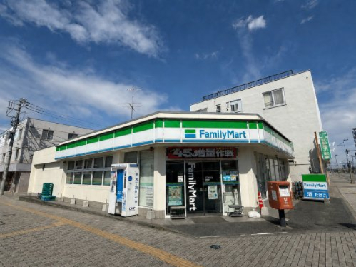コンビニ　ファミリーマート 東海大学駅前店（コンビニ）まで281m