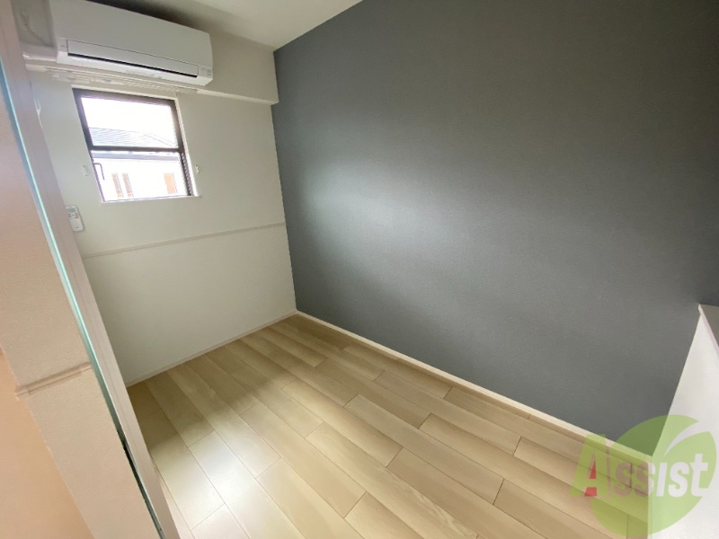 その他部屋・スペース　３．２帖の洋室のお部屋もあります。寝室にしましょう。