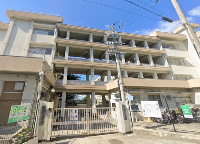 小学校　豊中市立克明小学校（小学校）まで775m