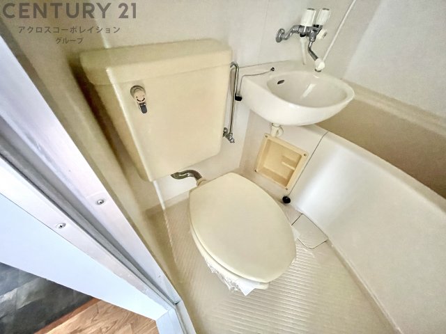 トイレ　浴室内にトイレがあります！