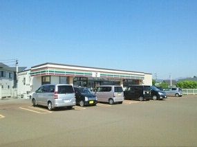 コンビニ　セブンイレブン　柏崎上田尻店（コンビニ）まで500m