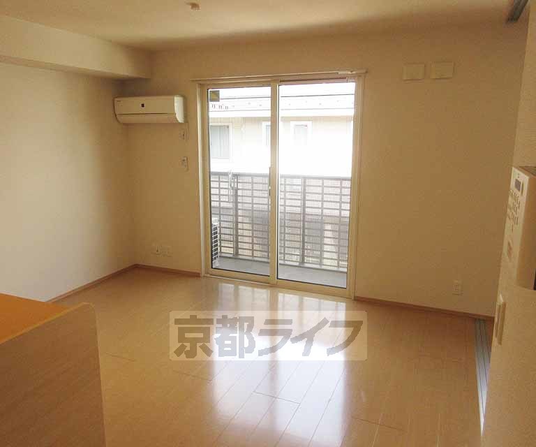 居室・リビング　きれいなお部屋です
