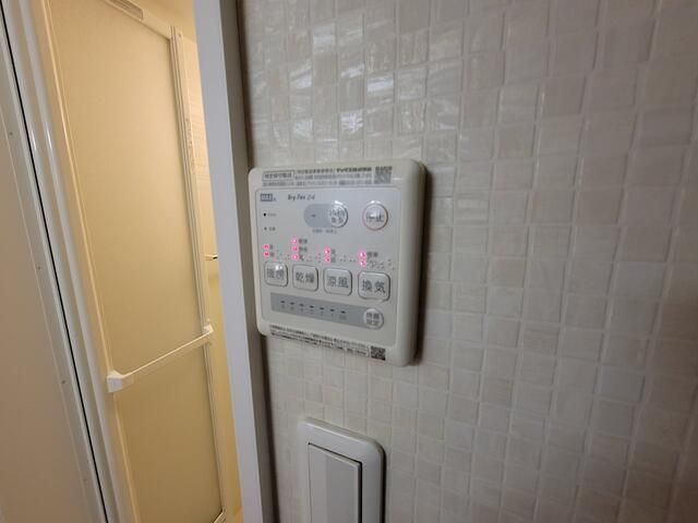 エントランス　※全て別号室のお写真。内装等参考にしてください。