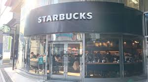 飲食店　スターバックスコーヒー麹町店（飲食店）まで251m