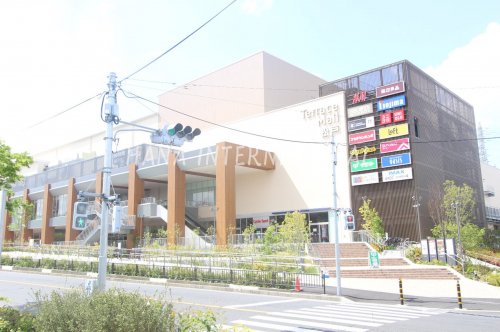 ショッピングセンター　テラスモール松戸店（ショッピングセンター）まで876m