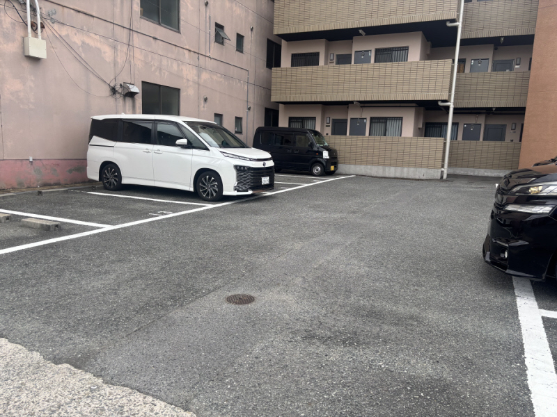 駐車場　2台目は応相談