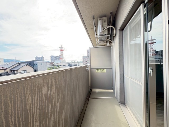 バルコニー　※参考別号室の写真です