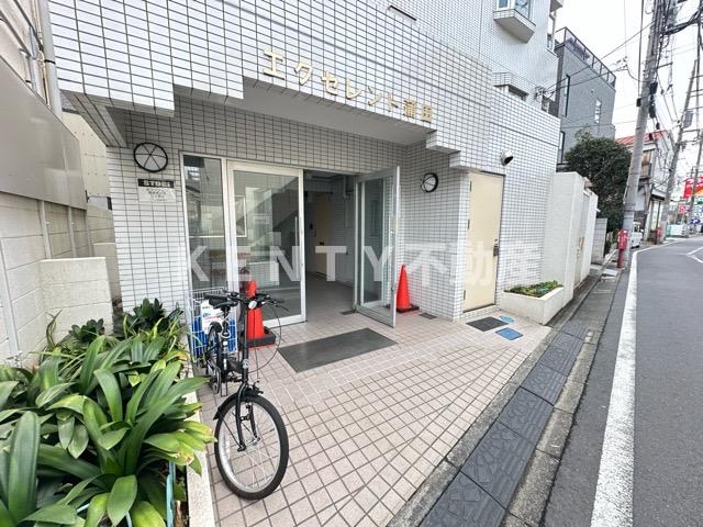 エントランス　毎日通るエントランスはこのようになっています