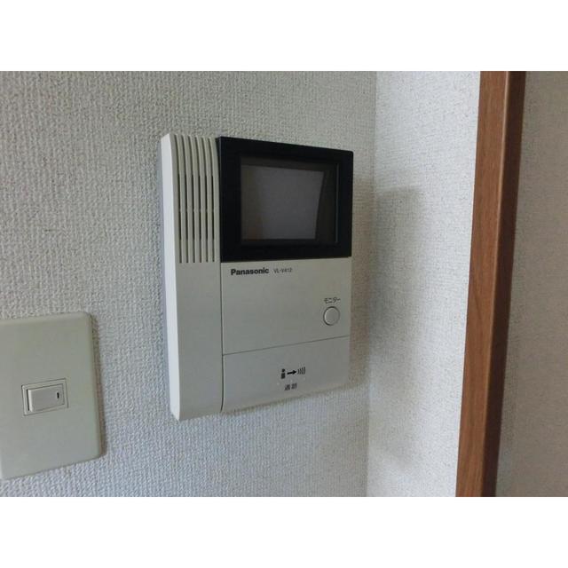 セキュリティ　急なライ曲も安心のインターホン