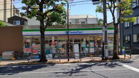 コンビニ　ファミリーマート大森山王一丁目店（コンビニ）まで339m