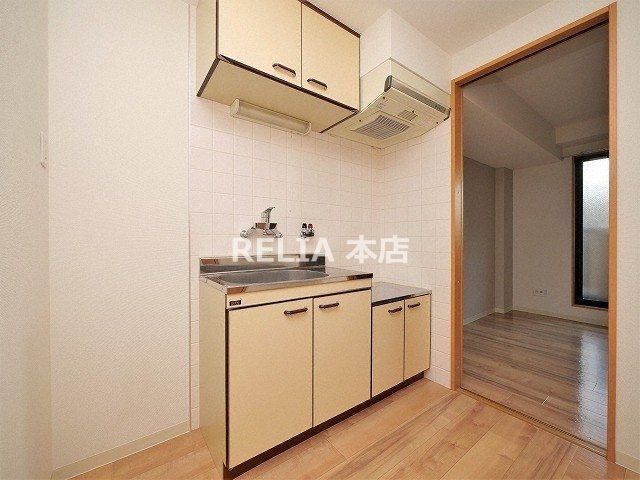 キッチン　★ ★ 口コミ２００件以上　評価４.９のお店 ★ ★