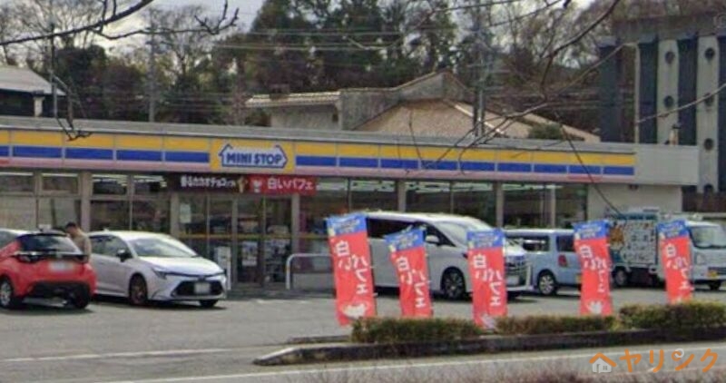 コンビニ　ミニストップ日進折戸町店（コンビニ）まで590m