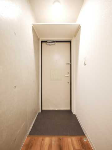玄関　COCOFLAT田端の玄関